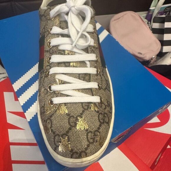 Gucci Ace GG Supreme sneaker with bees - Picture 3 of 10